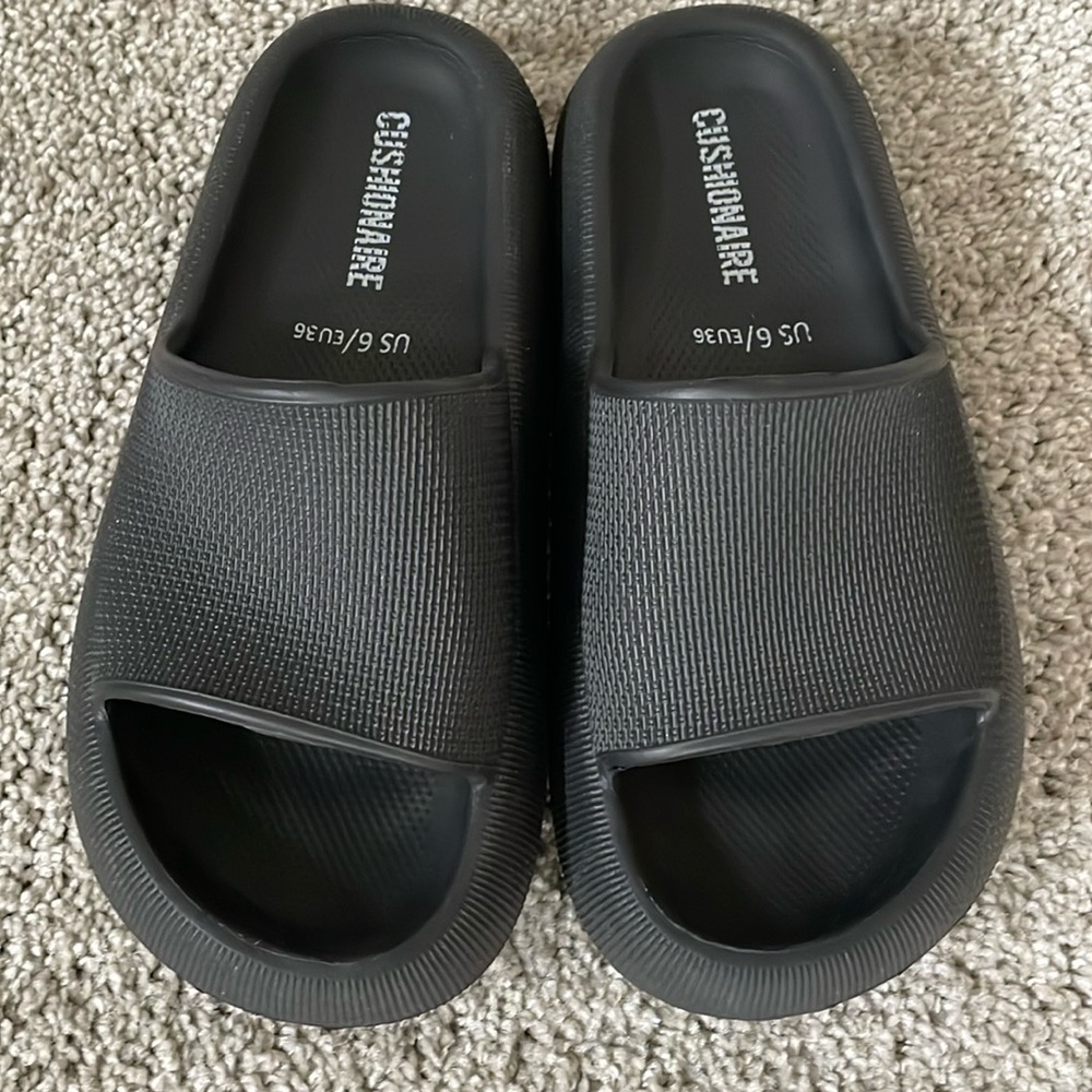 CUSHIONAIRE slip-on’s!